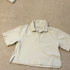Lululemon colored cropped boxy shirt.